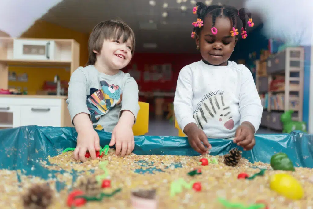 Kinderen Spelen Op Internationale Opvang 1024x683 1